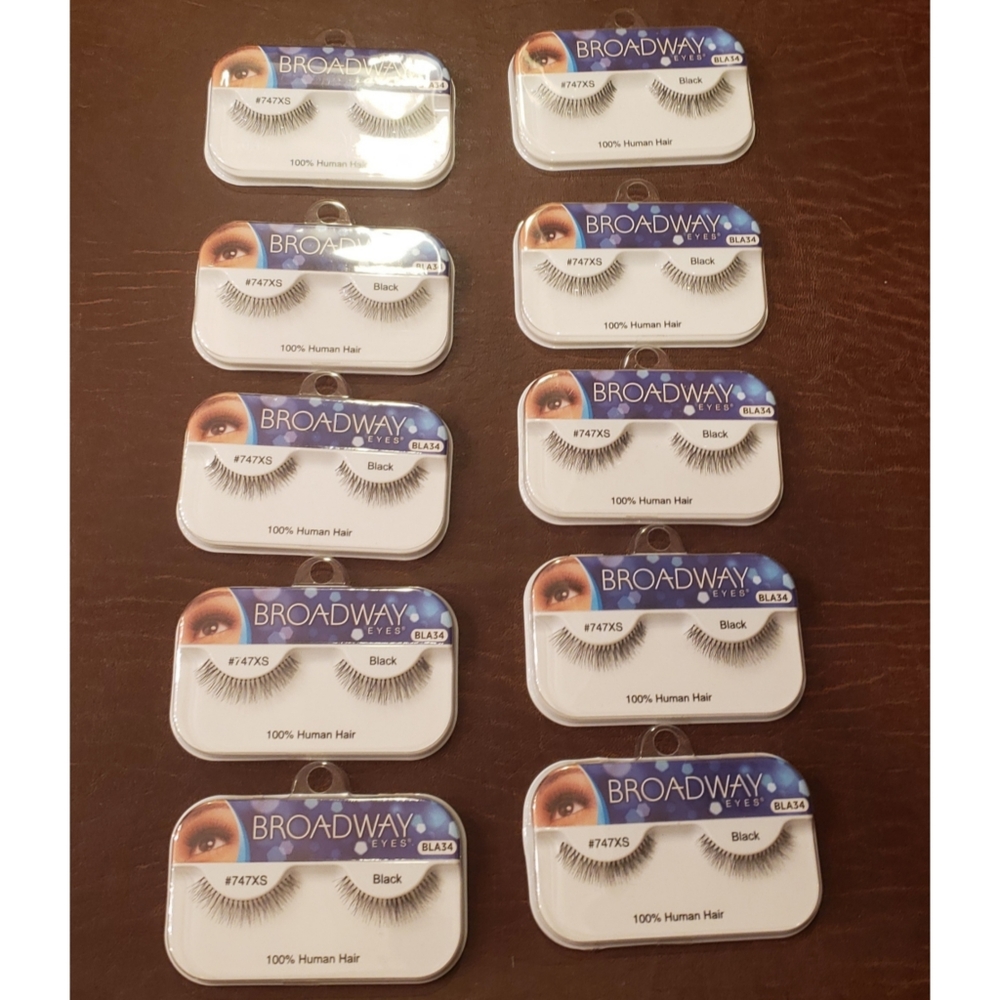 NWOT Human Hair Eyelash Strips
